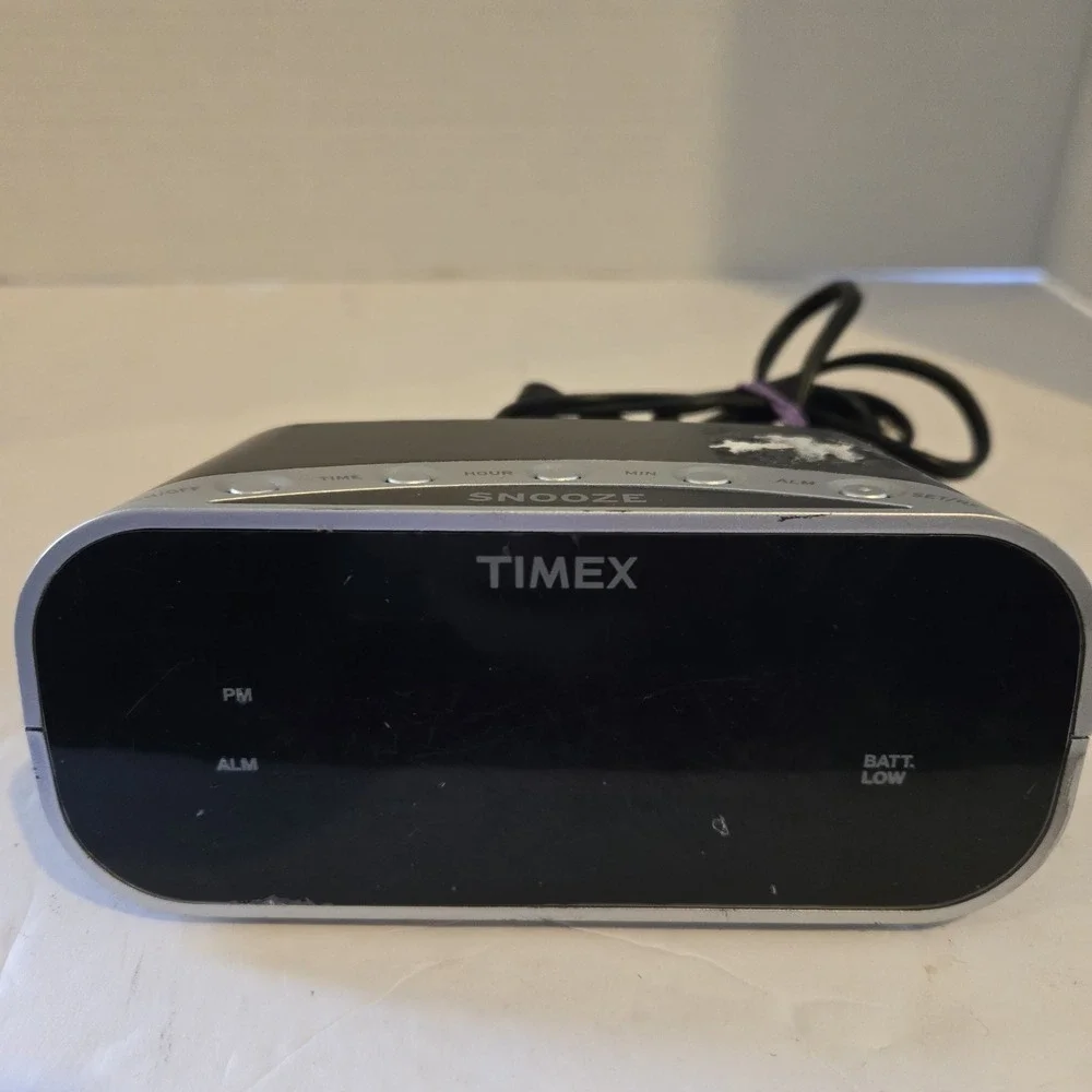 Timex - T121 - Black‎ Alarm Clock with Red Display 5.5